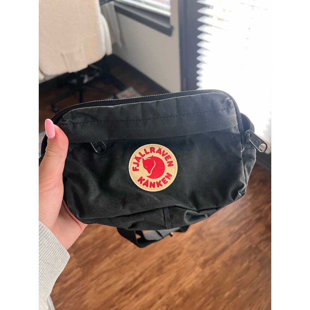 Fjällräven Kånken Hip Pack Black Belt Bag Crossbody - Picture 3 of 3